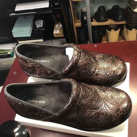 Lands' End Brown Etched Floral Clogs. - Picture 8 of 12